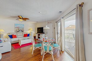 Televisión y reproductor de DVD 