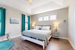 2 bedrooms, free internet, bed sheets