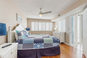 4 bedrooms, WiFi, bed sheets