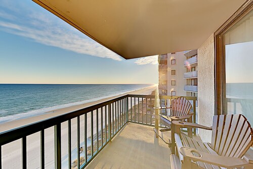 Beachfront Corner-Unit at Ocean Bay Club | 2 Balconies | Huge Atlantic View