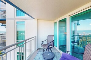 Property grounds - Updated High-Rise Condo, Ocean-View Balcony, Resort Amenities, Steps to Beach (Myrtle Beach)