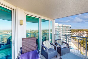 Property grounds - Updated High-Rise Condo, Ocean-View Balcony, Resort Amenities, Steps to Beach (Myrtle Beach)