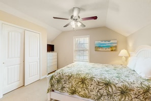 2 bedrooms, iron/ironing board, free internet, bed sheets - Bright Coastal Getaway w/ Pool - Near Beach, Dining, Shopping & Activities (Myrtle Beach)