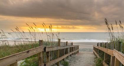 Bright Coastal Getaway w/ Pool - Near Beach, Dining, Shopping & Activities