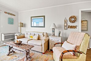 TV - End-Unit Ocean Pier Condo: Amazing Atlantic Views & Pool - Walkable Locale (North Myrtle Beach)