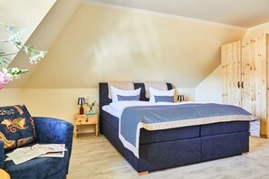 Unclassified image, 5 of 44, button