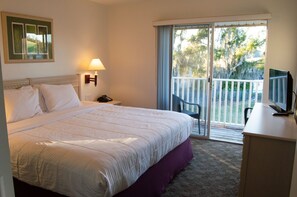 3 soverom, safe på rommet, strykejern/-brett og internettilgang