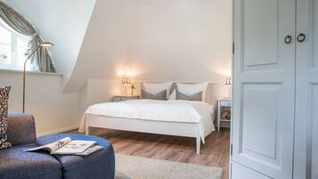3 chambres, coffres-forts dans les chambres, bureau