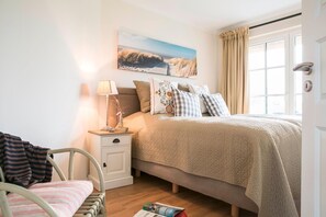 3 Schlafzimmer, Zimmersafe, Schreibtisch, Bügeleisen/Bügelbrett