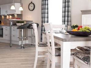 Dining - Ferienhaus Schilfrohrsänger 28 - Ferienhaus Schilfrohrsänger 28 - Der Natur Ganz nah (Fuhlendorf)