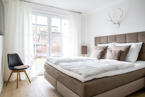 2 Schlafzimmer, Zimmersafe, Bügeleisen/Bügelbrett, WLAN