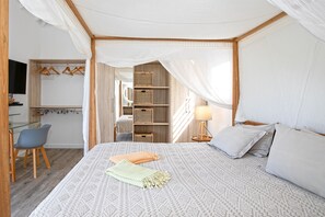 1 chambre, fer et planche à repasser, Wi-Fi gratuit, draps fournis