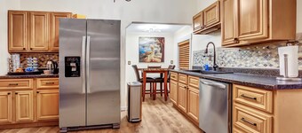 💎Urban Glam Gem💎 Rancher near Gonzaga w/GiG Internet