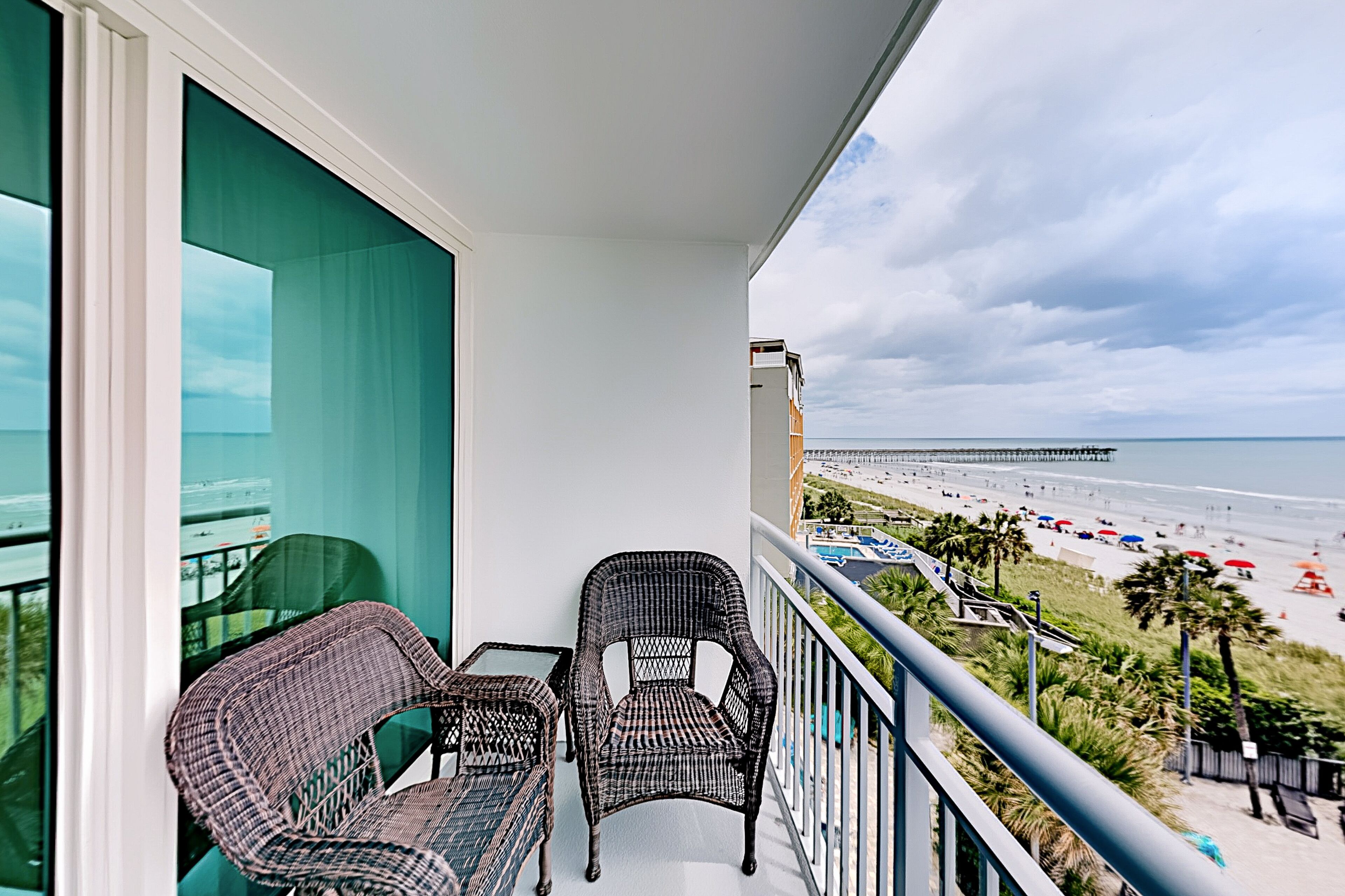 Beach Views at Oceans One Resort | Oceanfront Pool, Lazy River & Splash Pad