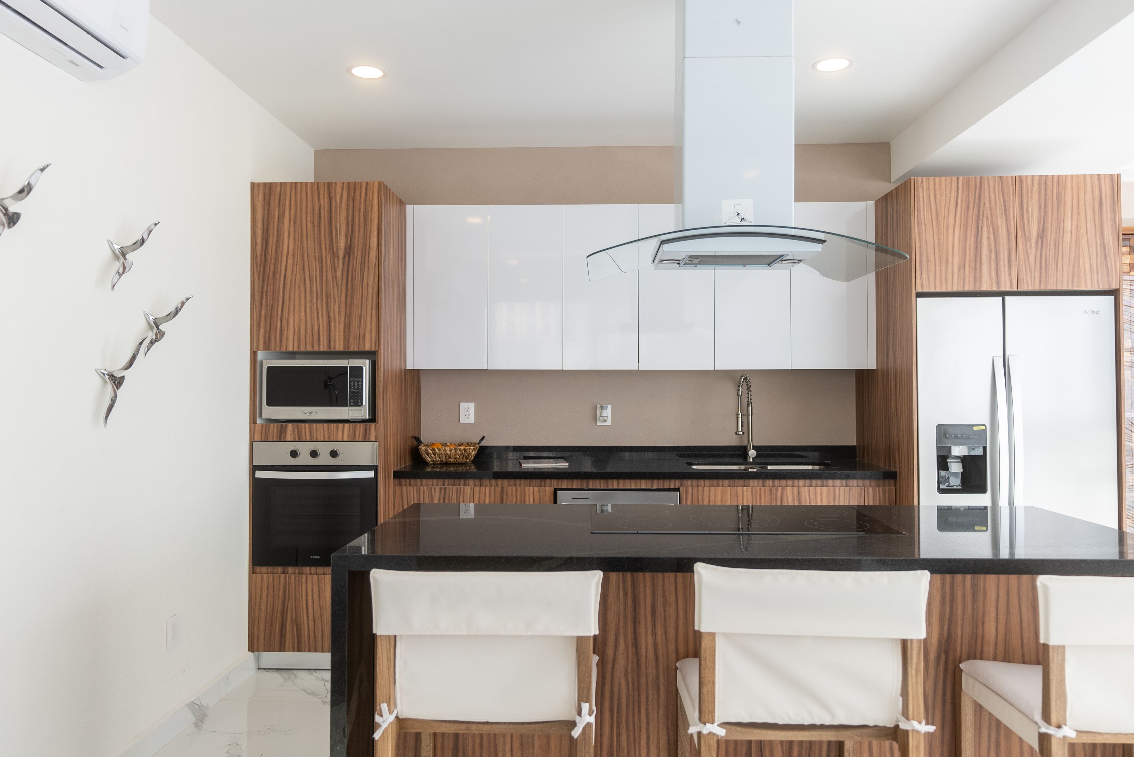 Beautiful Designer Décor Corner Unit