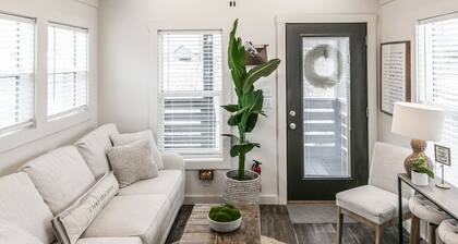 Heavensent Tiny Home @ The Retreat at Water's Edge - Lake Views!