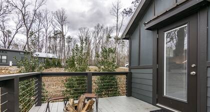 Heavensent Tiny Home @ The Retreat at Water's Edge - Lake Views!