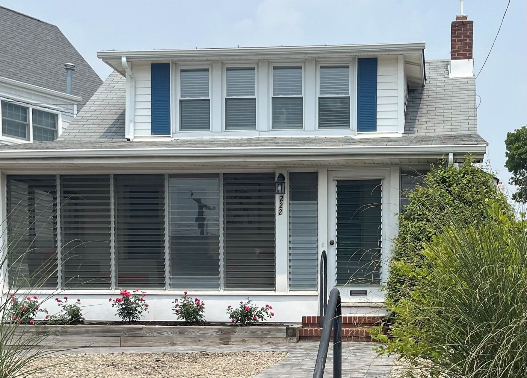 The  warm ocean breezes are calling your name!