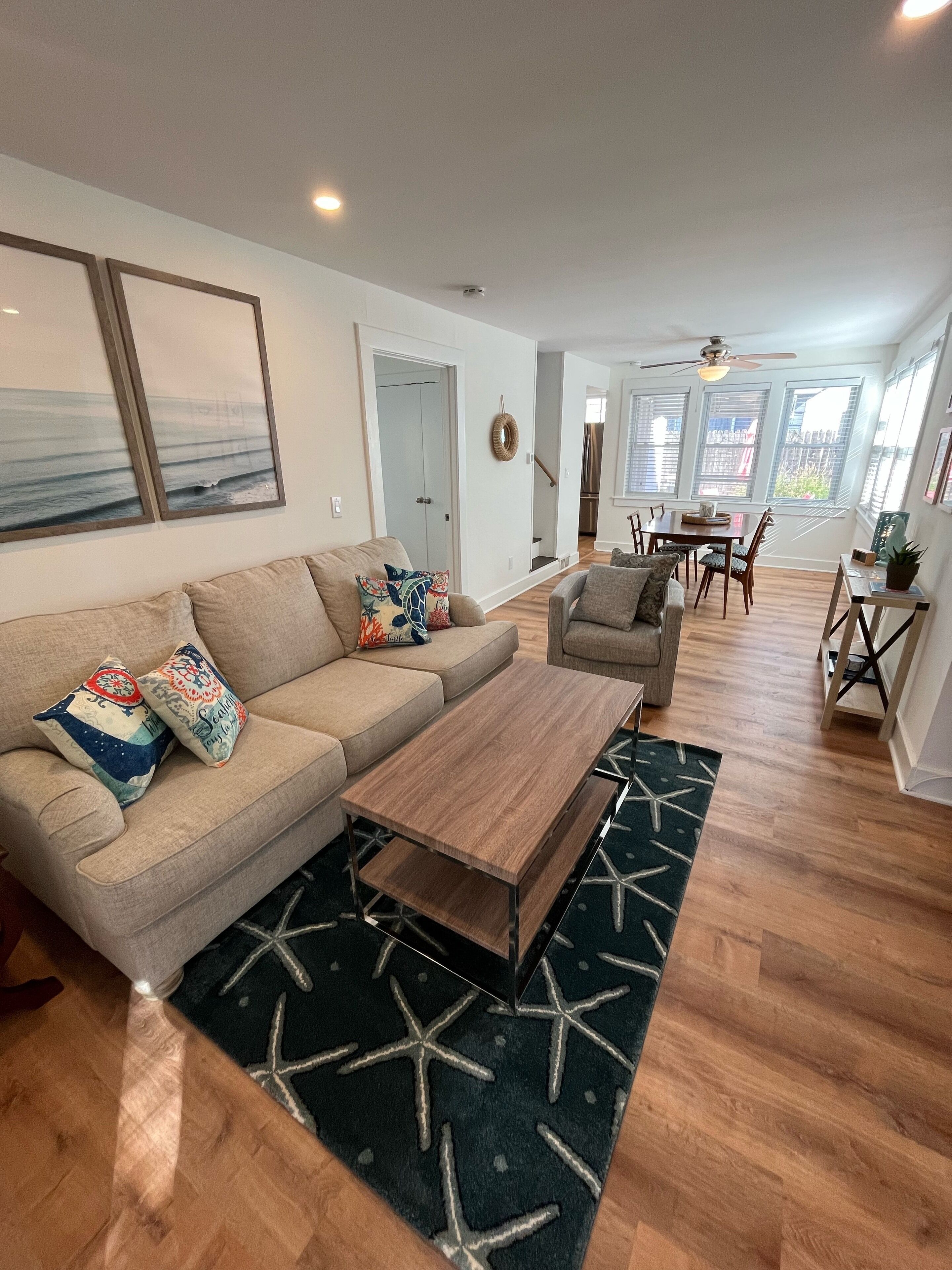 The  warm ocean breezes are calling your name!