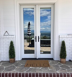 Exterior detail - 🏔Views for Days! Welcome to the Missoula Lookout! 🏔 (Missoula)