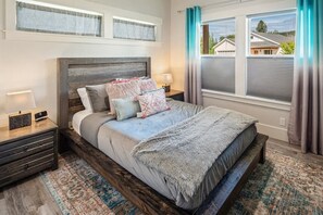 3 bedrooms, desk, iron/ironing board, travel cot - Family Home | Marina, Dover Bay | Extended Stays (Dover)