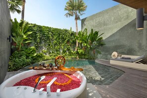 Indoor pool, outdoor pool