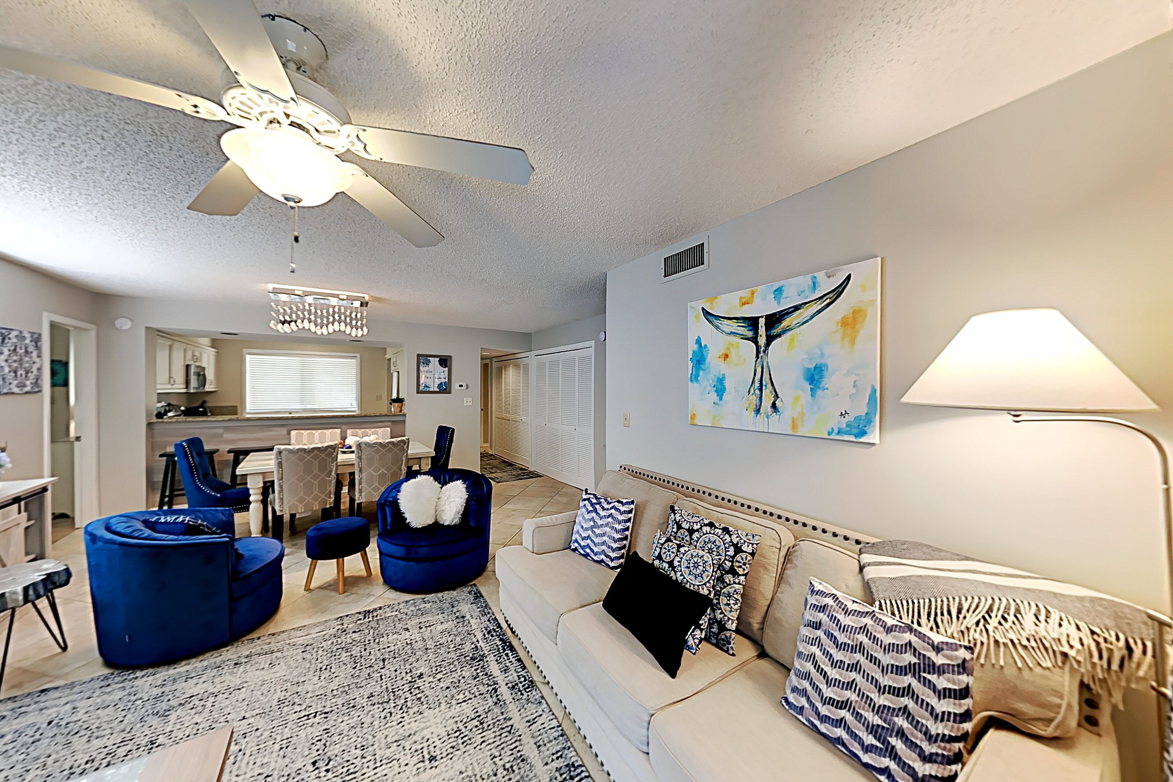 West Hyde Park | New Interior & Oversize Deck | Walk to Beach, Pools & Gym