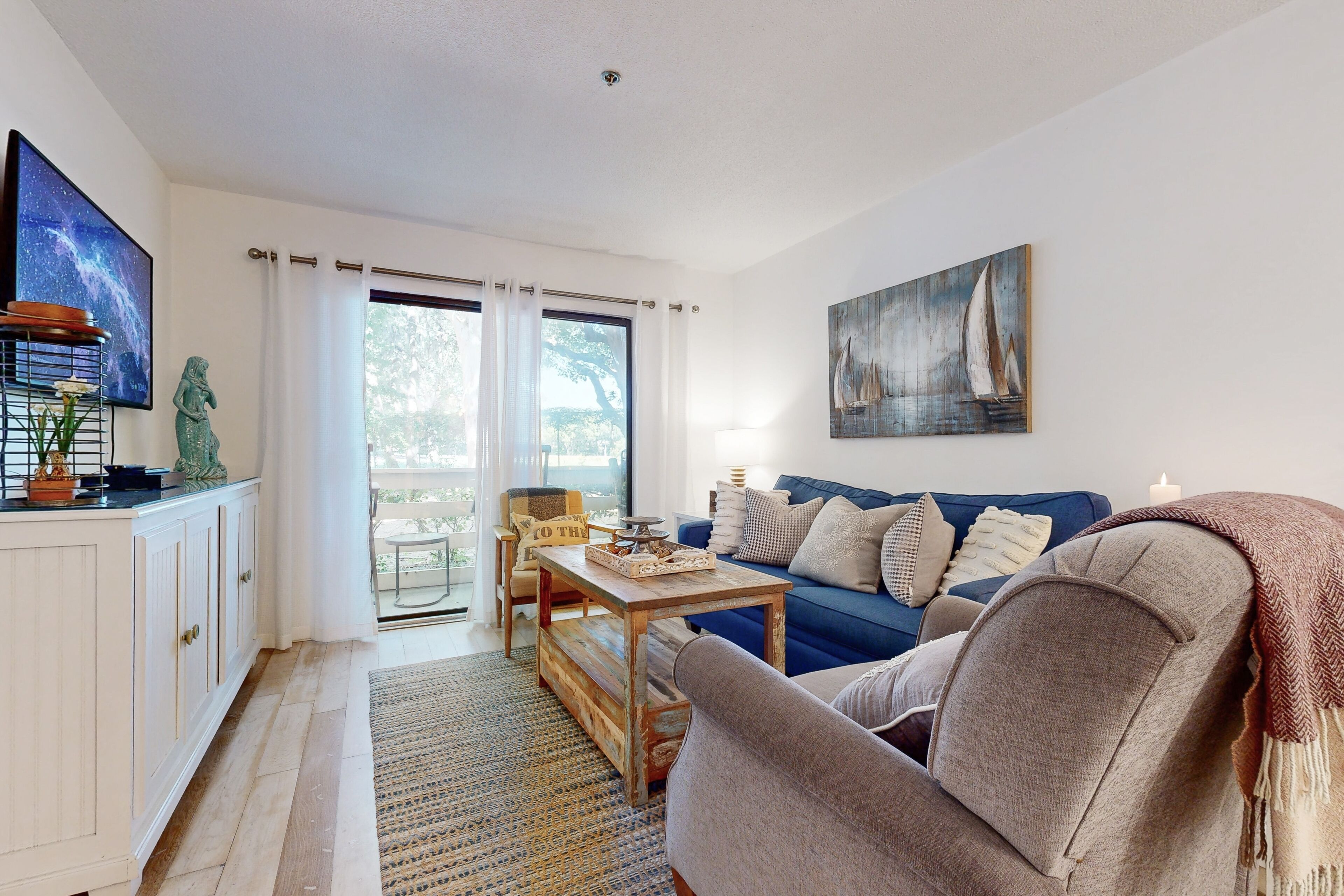 Beachy Bliss | 300 Yards to Folly Field Beach | Pool, Spa, Racquetball