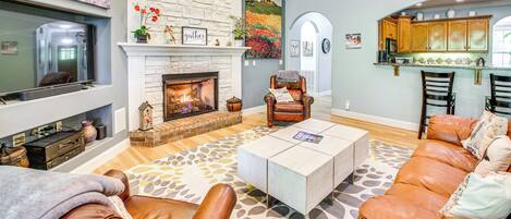 TV, fireplace, DVD player, ping pong