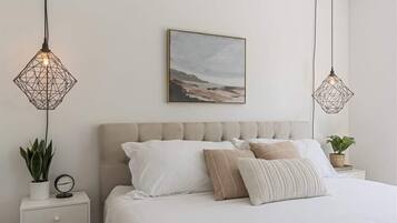 3 bedrooms, desk, iron/ironing board, travel crib