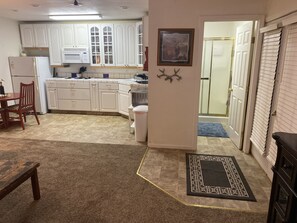 Fridge, stovetop, coffee/tea maker, toaster