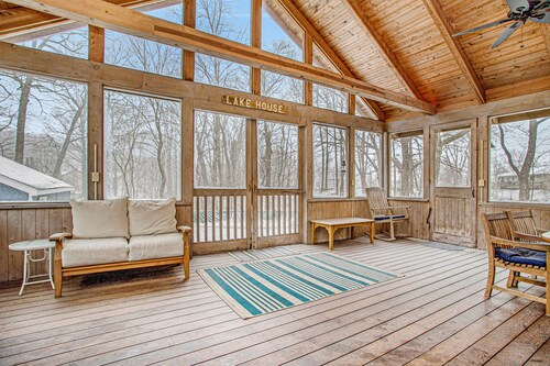 Charming cottage with fast WiFi, fire pit, above-ground pool, & huge sunroom