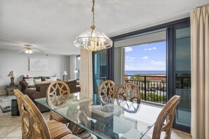 Interior - Enjoy a Relaxing Stay off of Scenic 98 at the Enlcave Unit 503! (Destin)