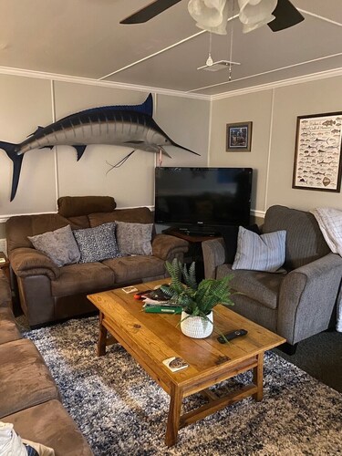 Ms. Lou Houseboat in Venice, LA - Coast & Canyon Outfitters