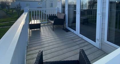 Lovely 3-Bed Lodge in Towyn near Rhyl