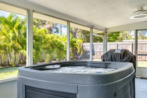 Bain à remous intérieur