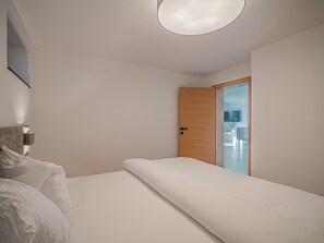 2 bedrooms, internet