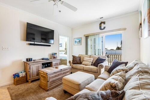 Sandpiper Villages condo with fast WiFi, private patio & more - near the beach