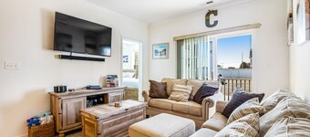 Sandpiper Villages condo with fast WiFi, private patio & more - near the beach