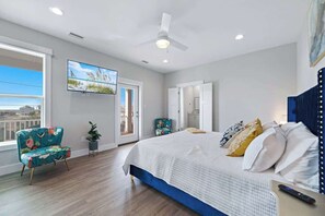 4 bedrooms, iron/ironing board, WiFi, bed sheets