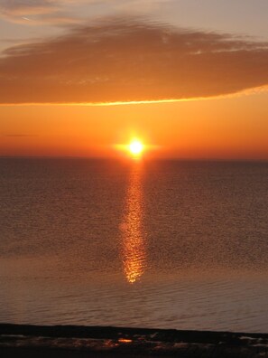 Unclassified image, 5 of 26, button