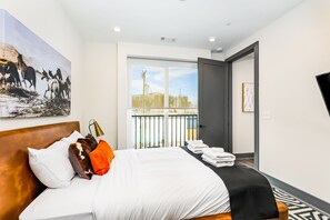 2 habitaciones, tabla de planchar con plancha, internet y ropa de cama 