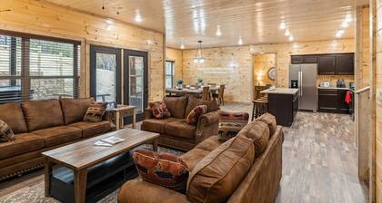 Brand NEW - 8br/6bath Mansion SWD Cabin With Indoor Pool, Hot Tub, & Arcade Room!