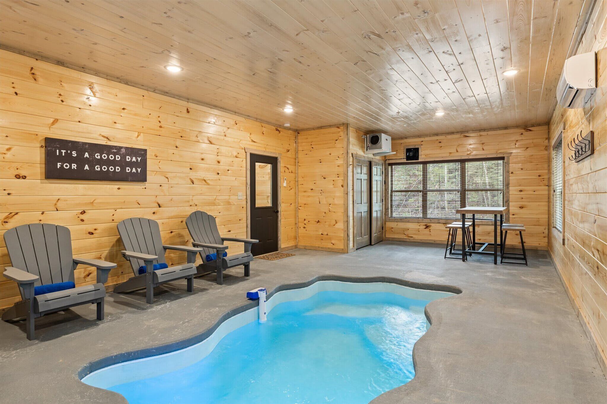 Indoor pool, outdoor pool