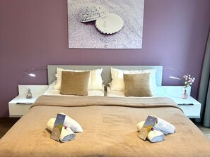 Unclassified image, 4 of 20, button