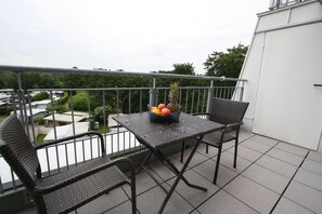 Outdoor dining - HLI 4.14 4 persons 59sqm - Residence Hohe Lith Cuxhaven (4.1) (Cuxhaven)