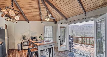 Hilltop Sanctuary ~ 1 Mi to Beech Mountain Slopes!