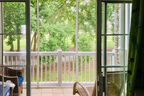 Interior - Resort home with screened balcony, pools, hot tub, golf courses, & beach shuttle (North Myrtle Beach)