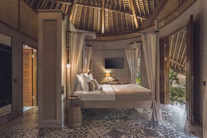 Grand Cottage | Minibar, caja fuerte, cortinas opacas y tabla de planchar con plancha