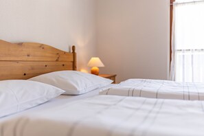 3 bedrooms, free WiFi, bed sheets